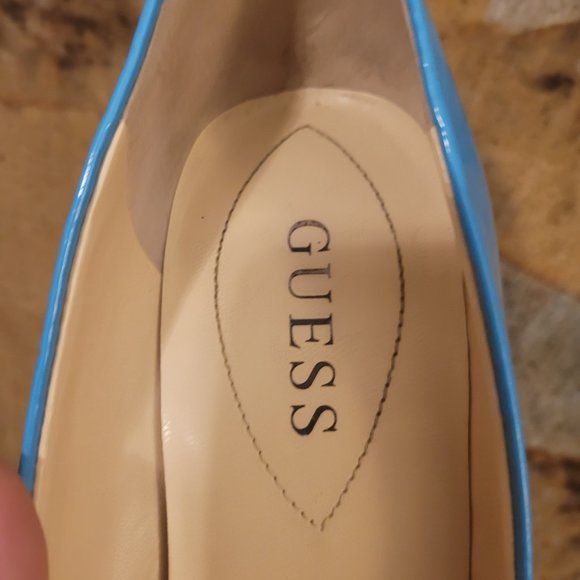Beautiful Guess Electric Blue Patent Leather Stilettos Pointed Toe Size: 7M - Picture 3 of 9